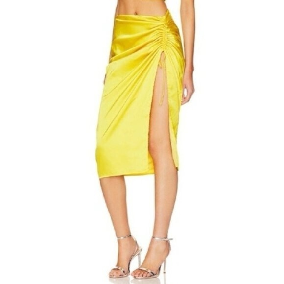 REVOLVE X superdown Kristie Ruched Midi Skirt Yellow Satin (Sample) size medium - Picture 6 of 9